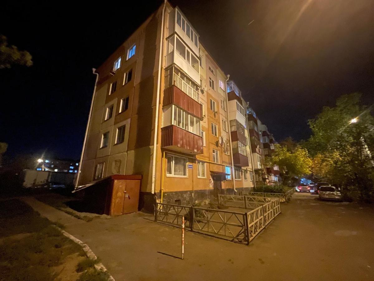 1-Комн. Квартира Целиком Интернациональная 32 С Гостиничным Сервисом เปโตรปาฟลอฟส์ค ภายนอก รูปภาพ